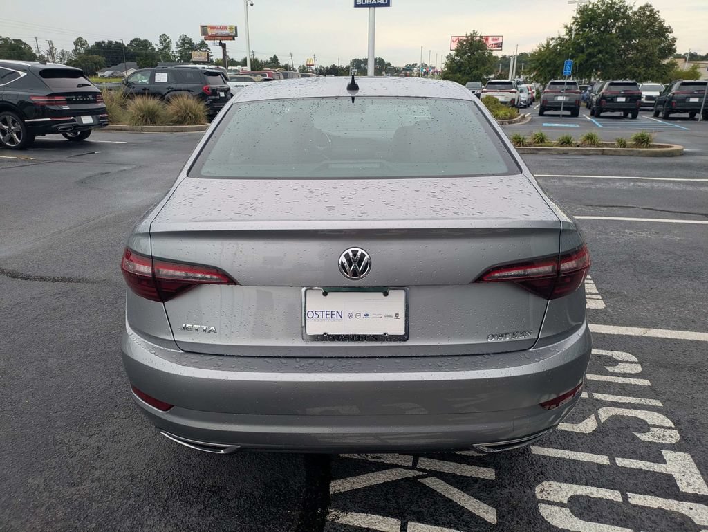 Used 2020 Volkswagen Jetta R-Line FWD image 6