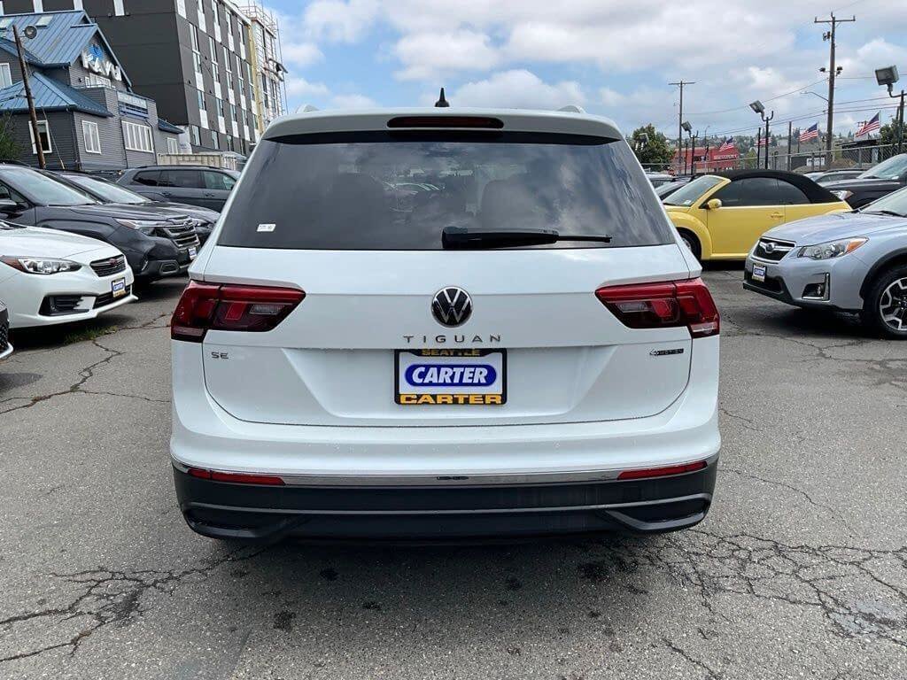 Used 2023 Volkswagen Tiguan SE w/ Panoramic Sunroof Package AWD/4WD image 7