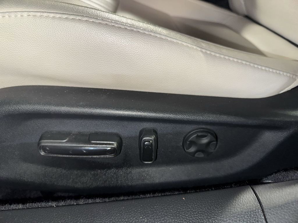 Used 2021 Honda Accord EX-L image 17