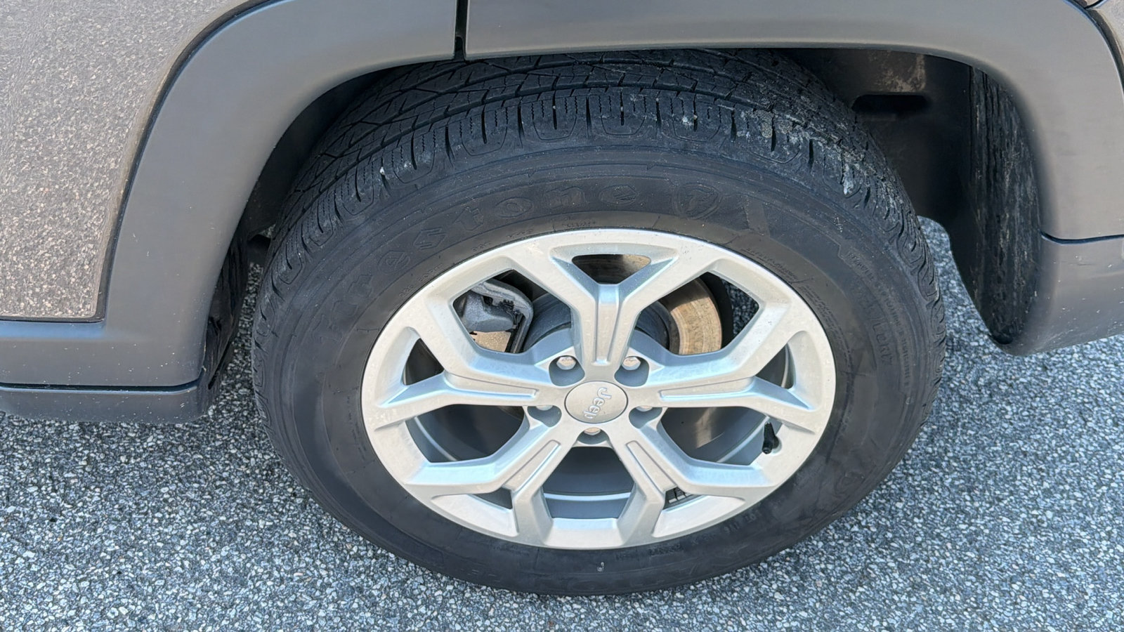 Used 2024 Jeep Compass Latitude AWD/4WD image 12