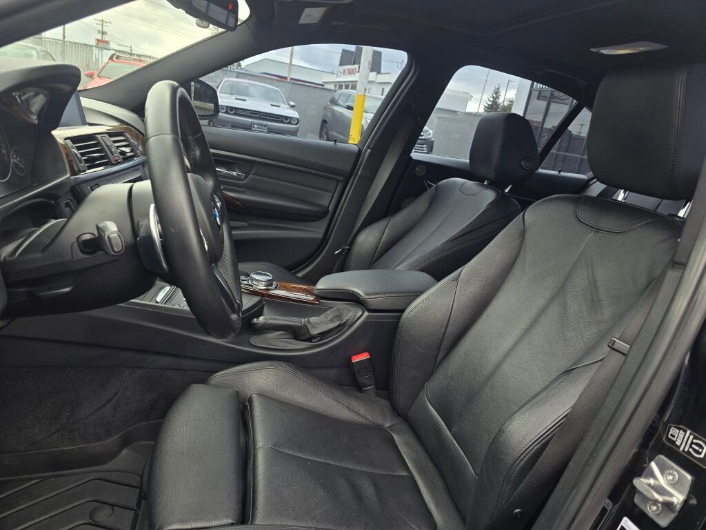 Used 2014 BMW ActiveHybrid 3 RWD image 23