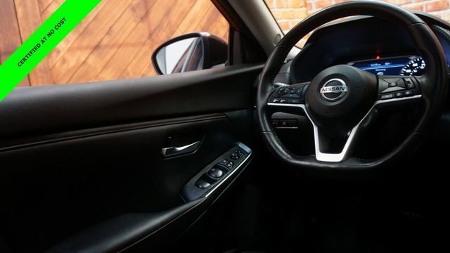 Certified 2021 Nissan Sentra SR w/ SR Premium Package FWD image 34