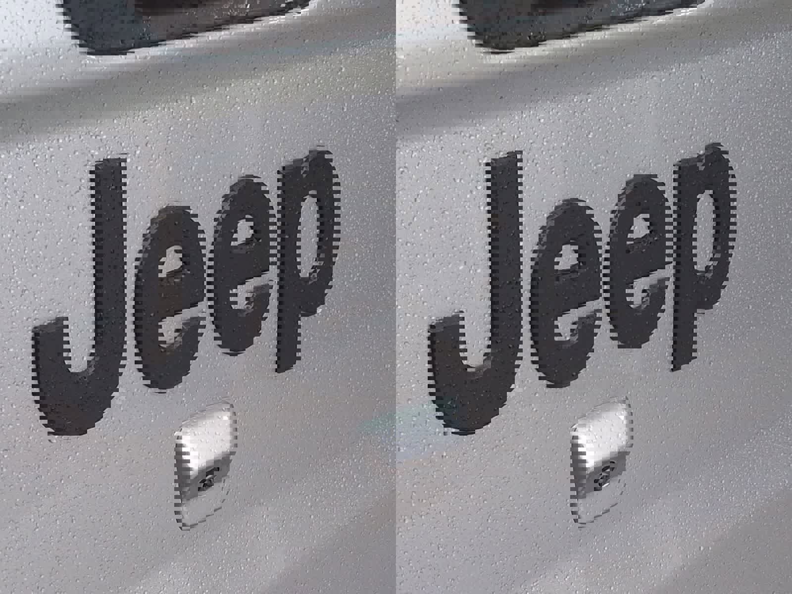 Used 2021 Jeep Gladiator Sport image 11