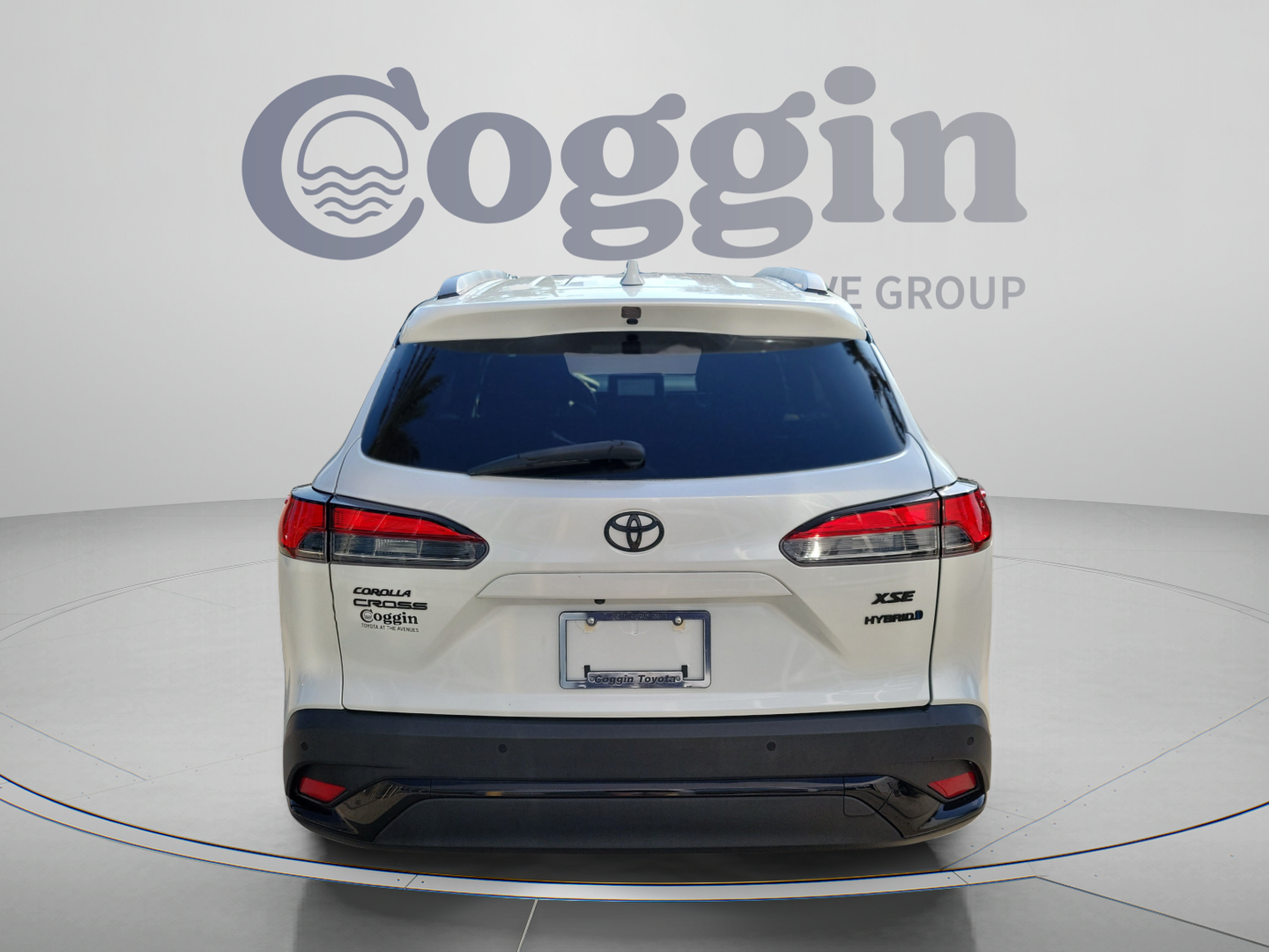 Used 2023 Toyota Corolla Cross AWD Hybrid w/ Convenience Package image 3
