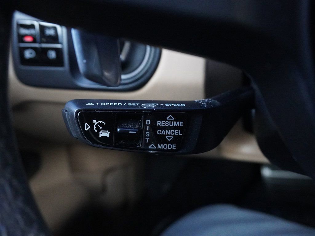 Used 2020 Porsche Cayenne Turbo image 54