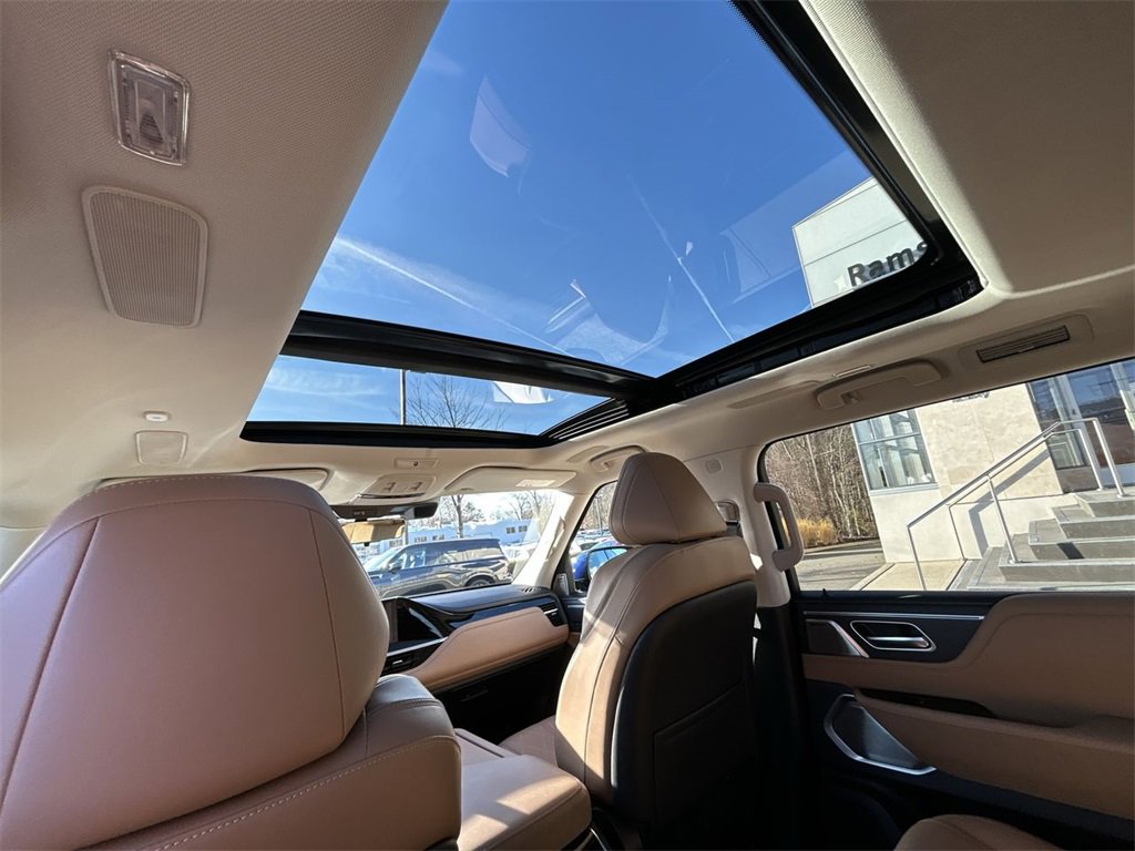 Certified 2025 INFINITI QX80 Sensory image 25