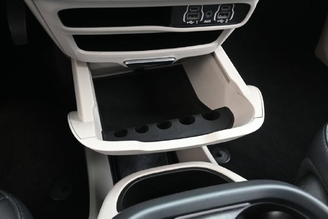 Used 2023 Chrysler Pacifica Touring-L FWD image 26