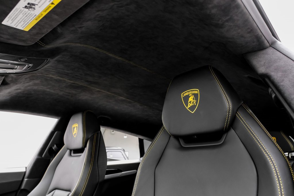 Used 2022 Lamborghini Urus image 23