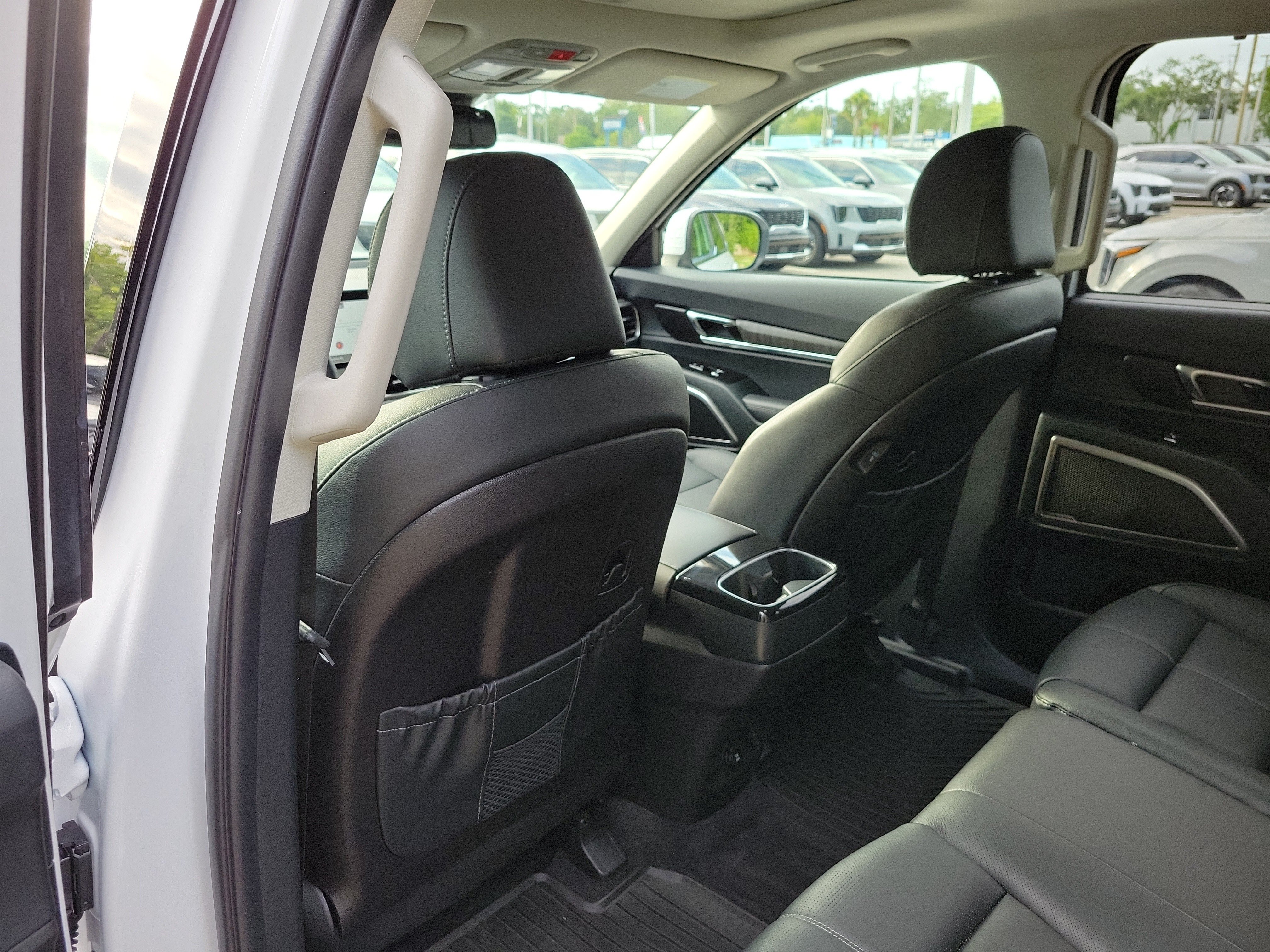 Certified 2025 Kia Telluride EX FWD image 15