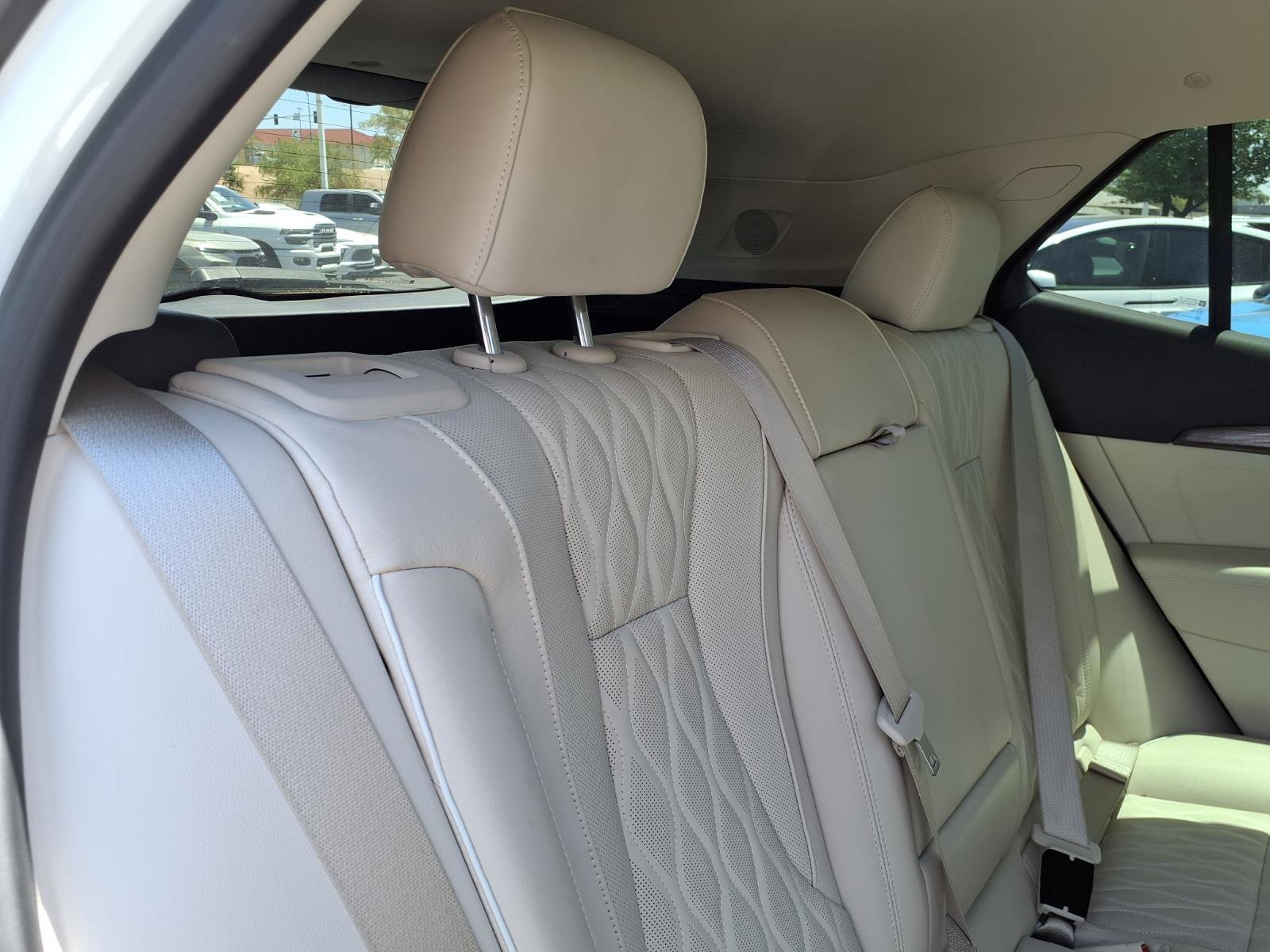 Used 2021 Buick Envision Avenir w/ Technology Package II FWD image 14
