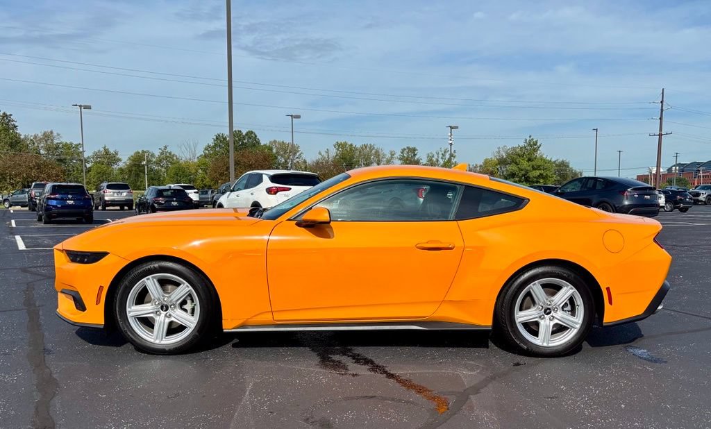 Used 2026 Ford Mustang Coupe RWD image 4