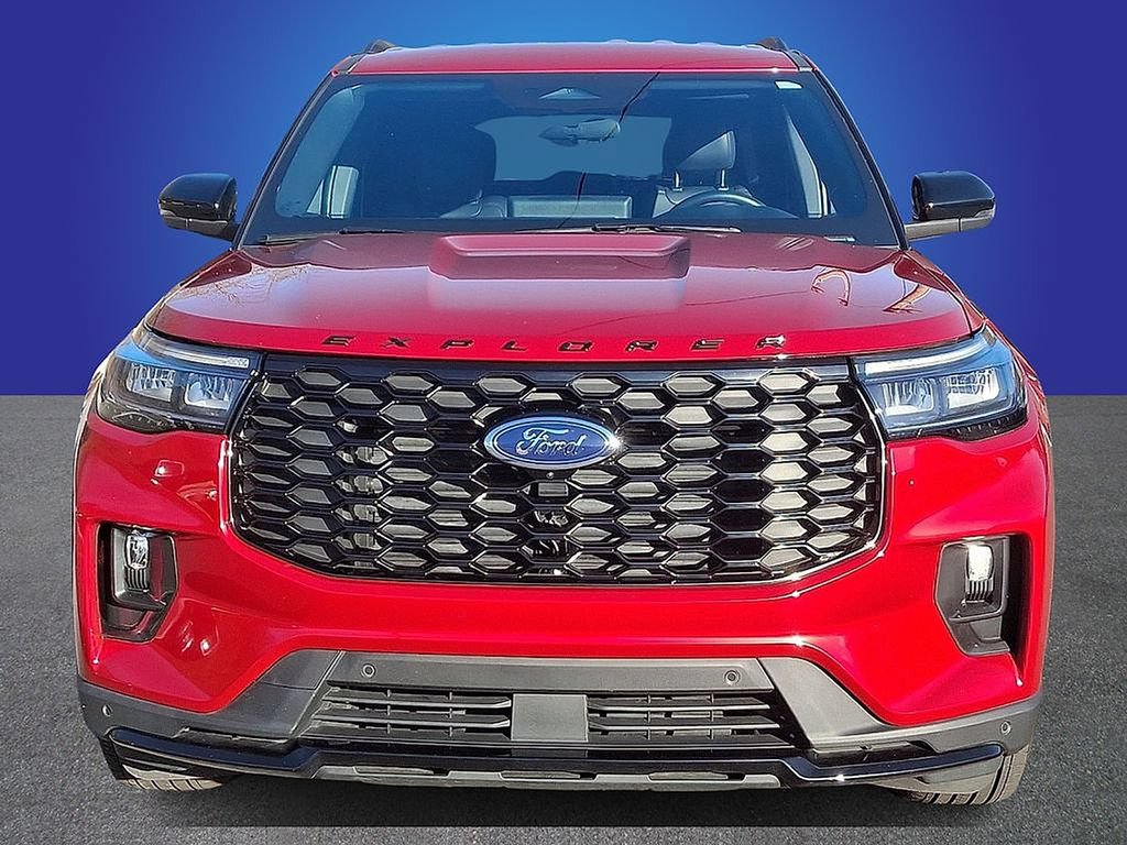 Used 2025 Ford Explorer ST-Line AWD/4WD image 2