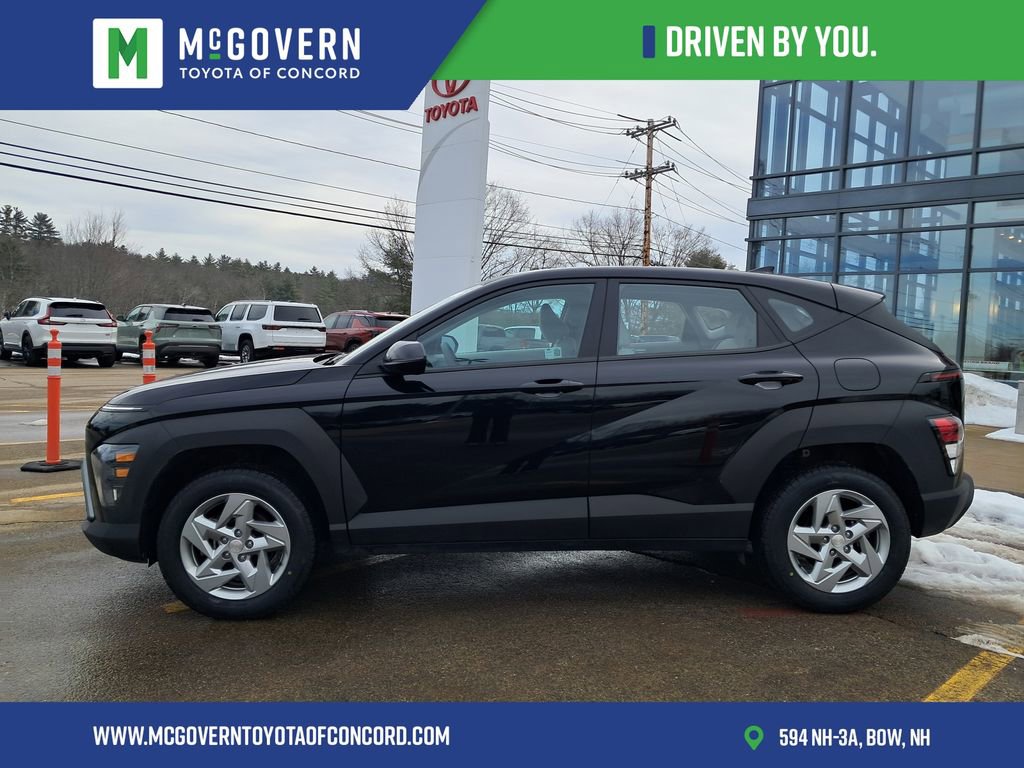 Used 2024 Hyundai Kona SE image 2