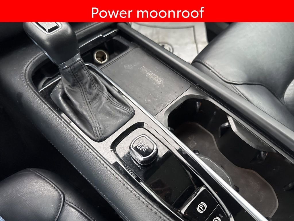 Used 2022 Volvo XC90 T5 Momentum image 7