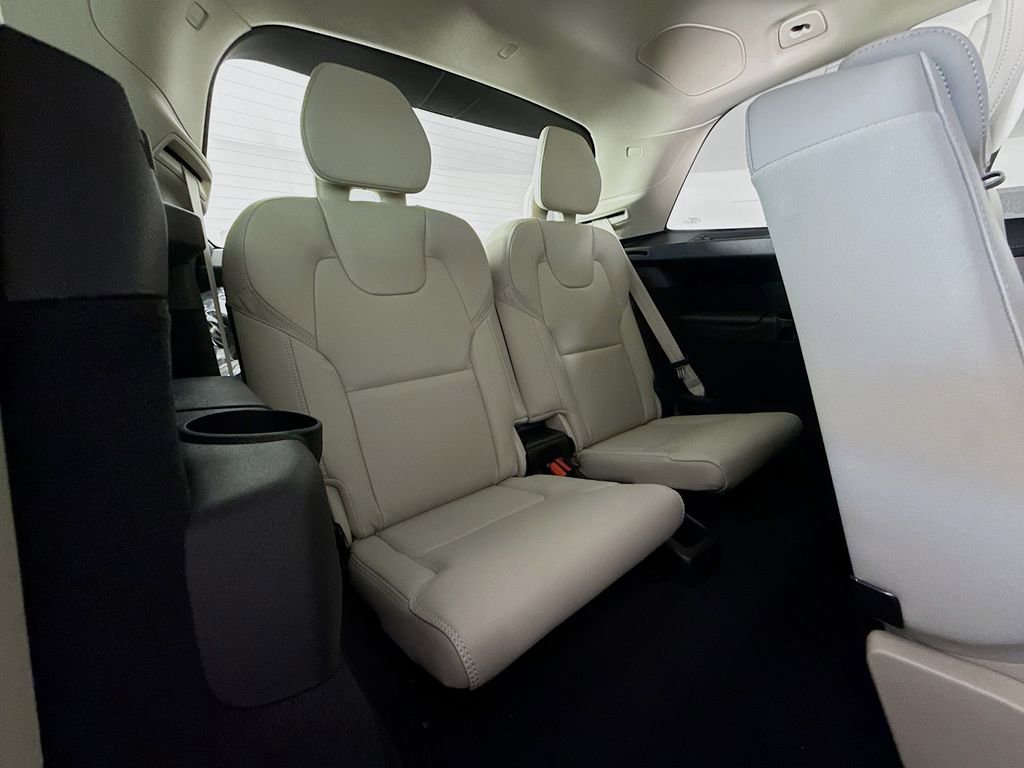 New 2026 Volvo XC90 T8 Ultra w/ Protection Package Premier image 28