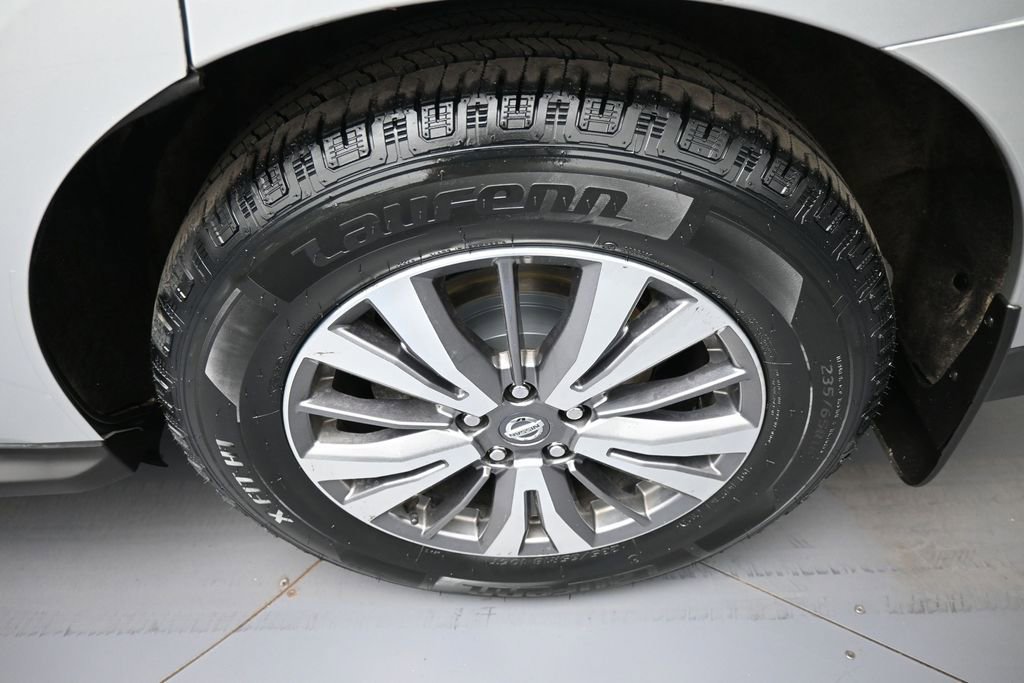 Used 2019 Nissan Pathfinder S AWD/4WD image 15