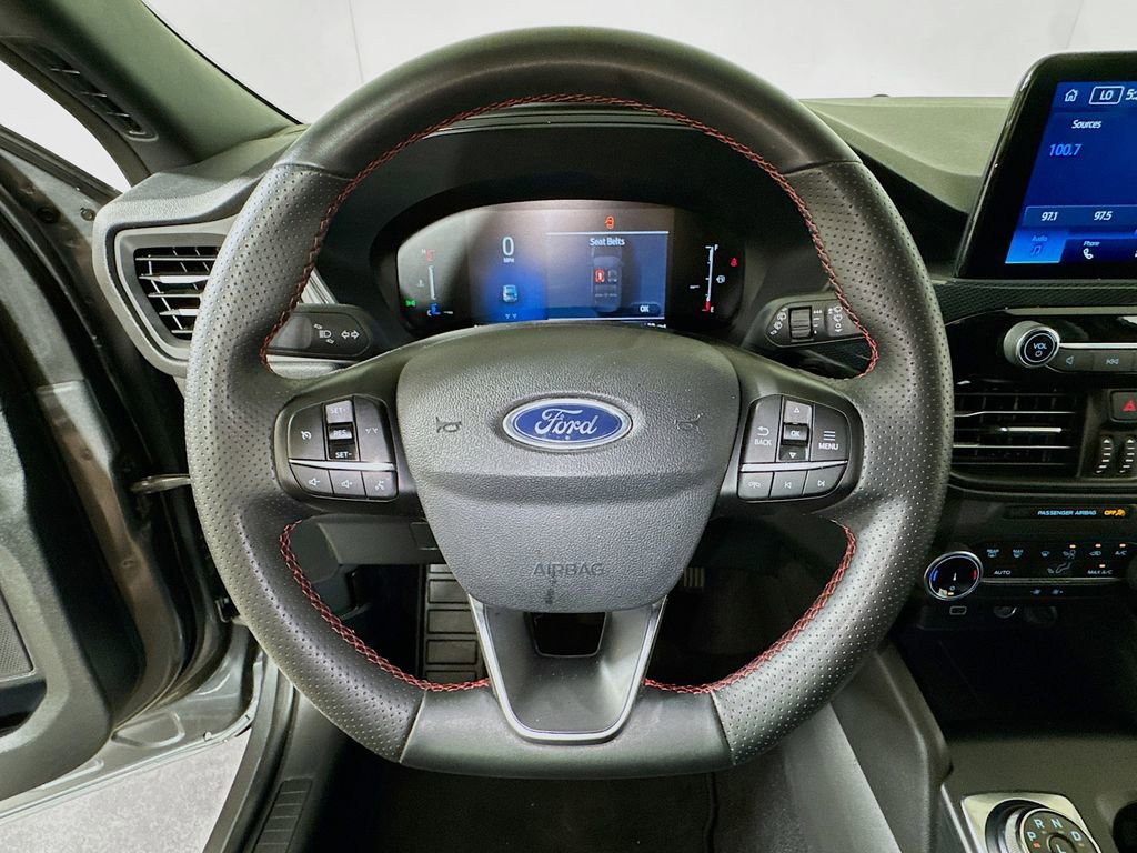 Used 2025 Ford Escape ST-Line AWD/4WD image 9
