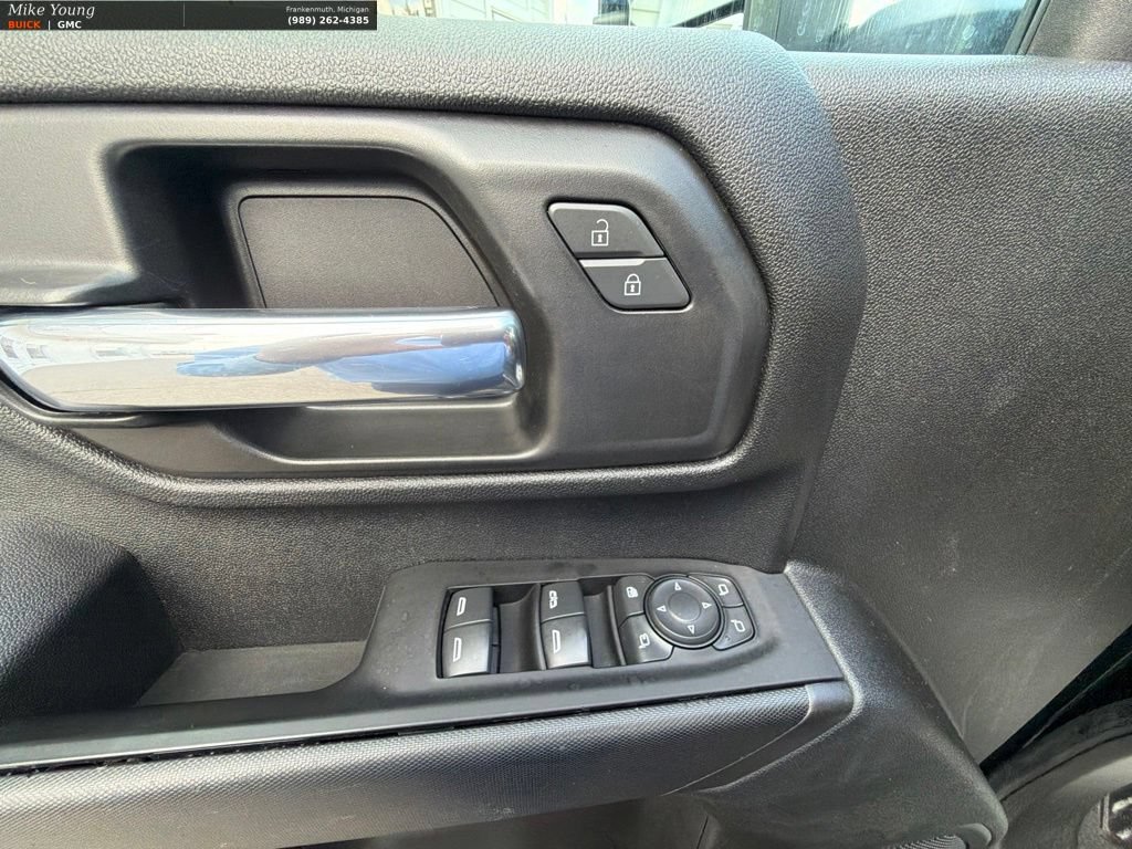 Used 2022 Chevrolet Silverado 2500 Custom w/ Custom Value Package AWD/4WD image 11