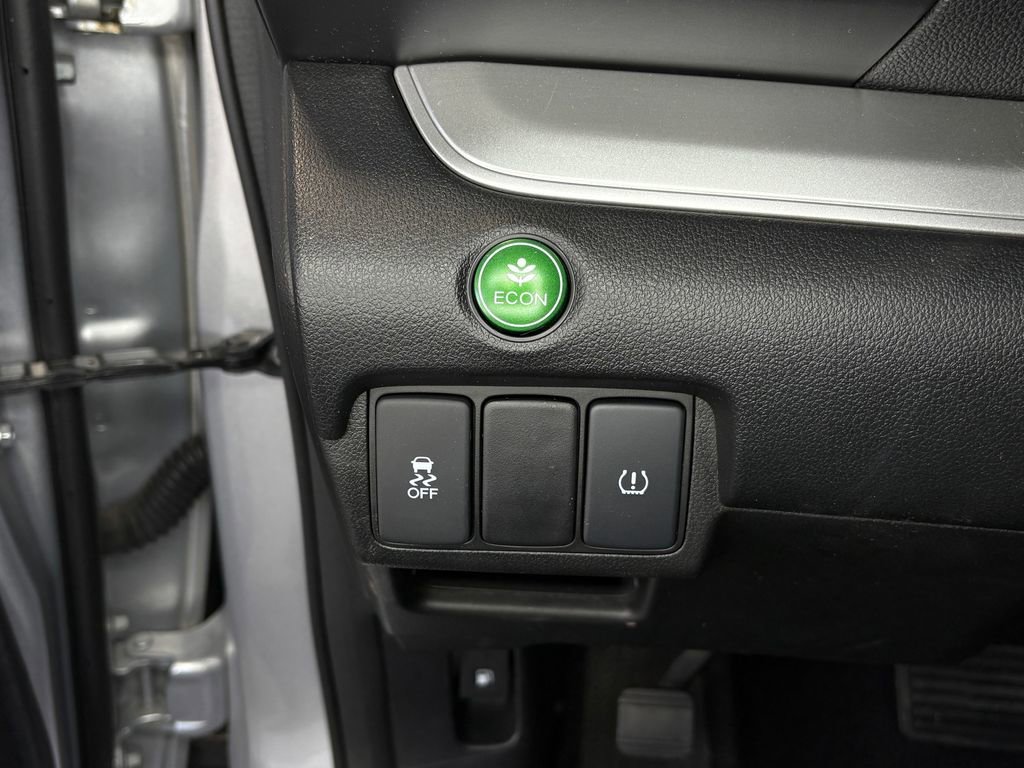 Used 2016 Honda CR-V LX image 18