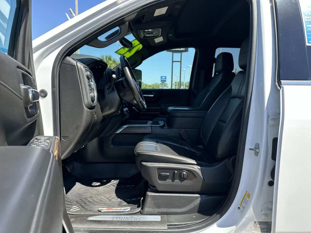 Used 2022 Chevrolet Silverado 3500 High Country w/ Technology Package AWD/4WD image 19