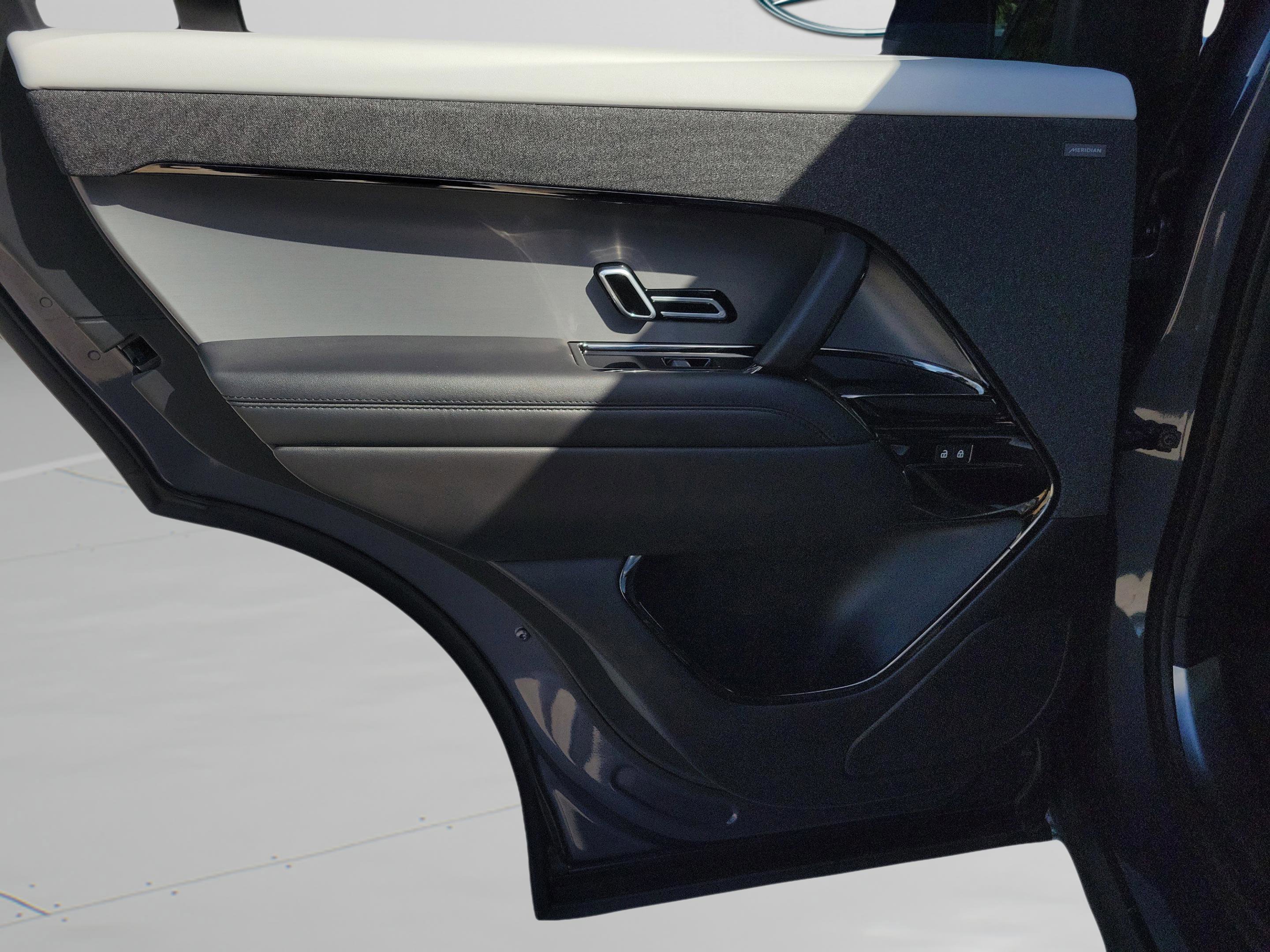 Used 2024 Land Rover Range Rover Sport Dynamic SE image 14