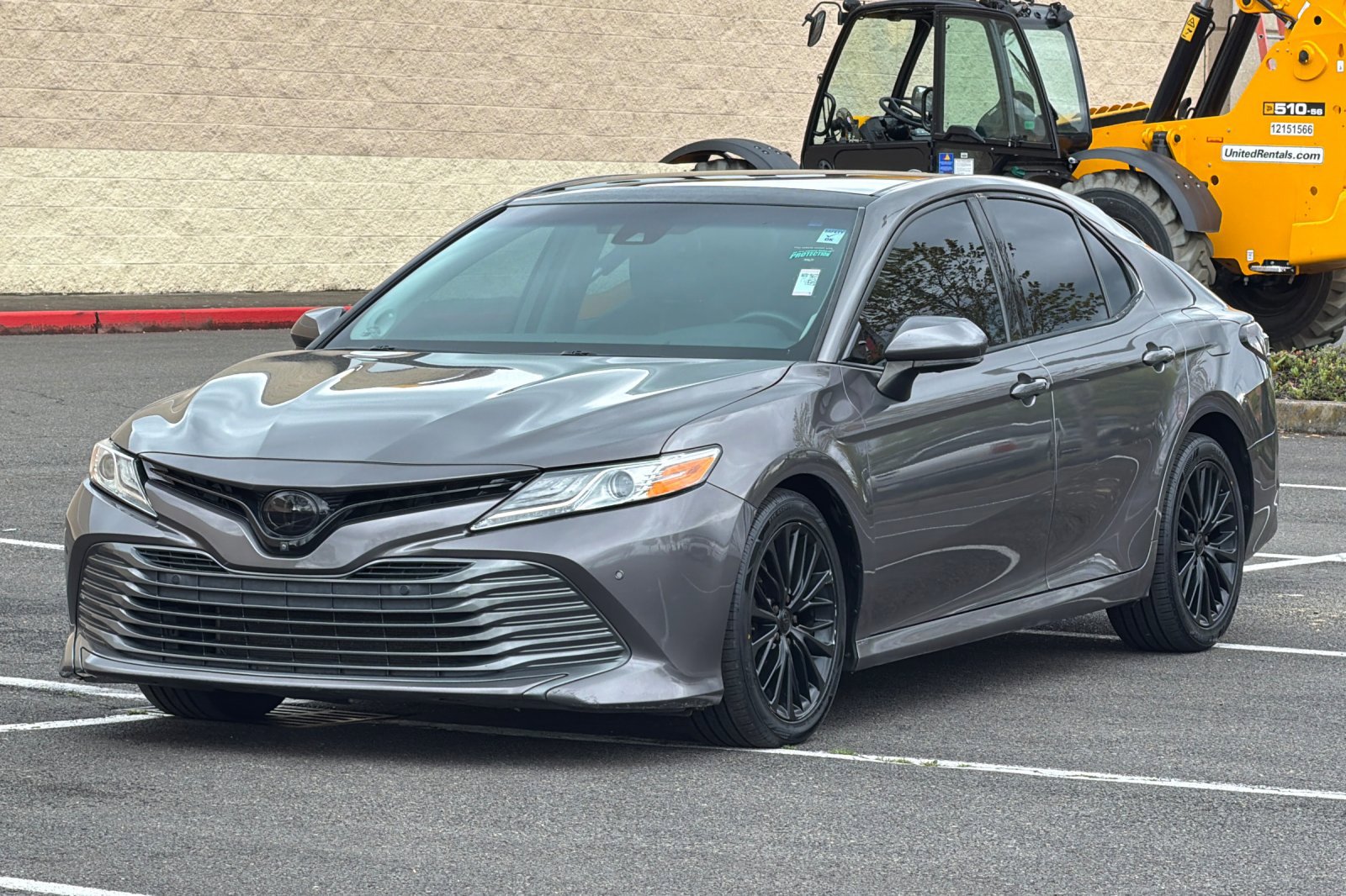 Used 2020 Toyota Camry XLE w/ Driver Assist Package image 8