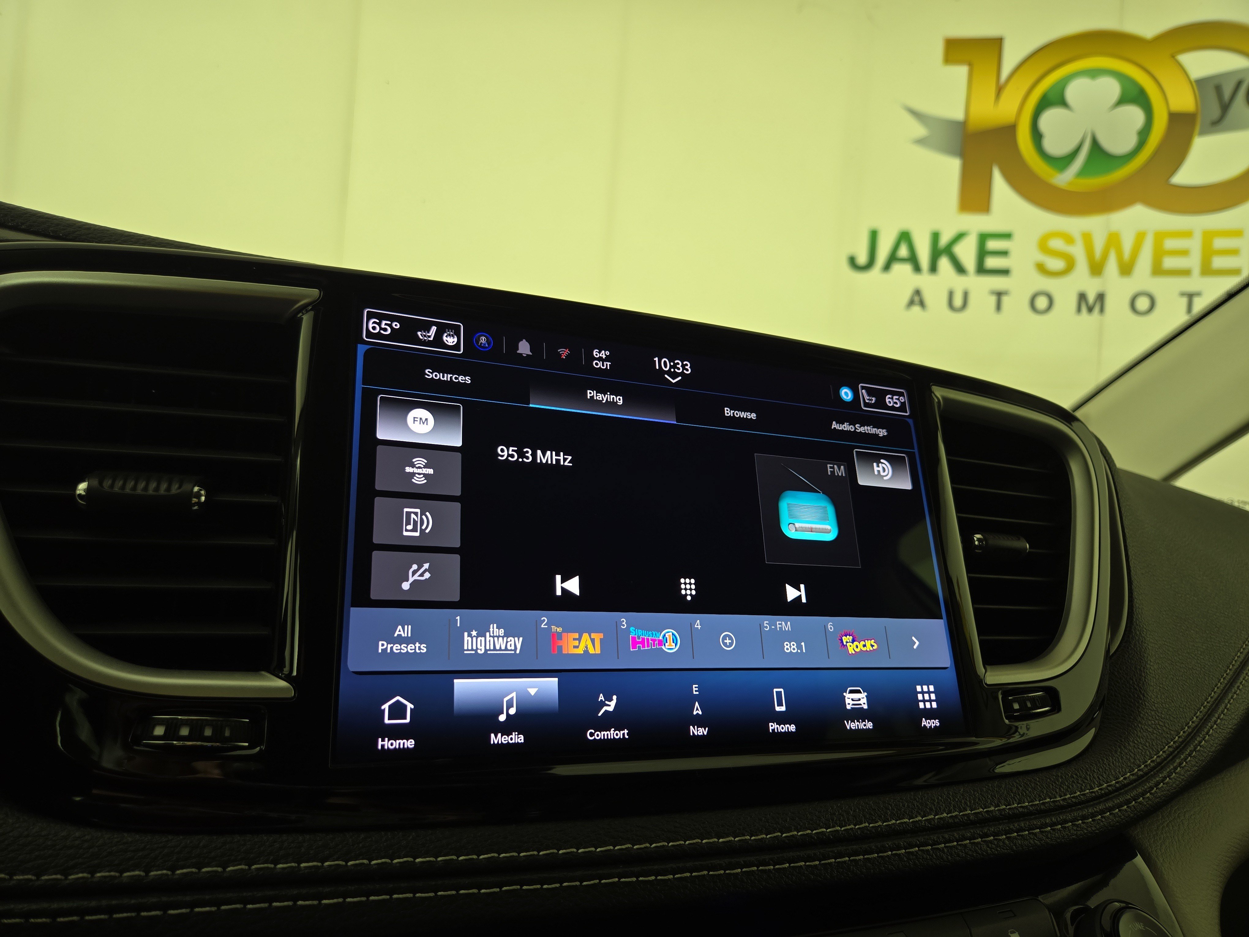 Used 2024 Chrysler Pacifica Limited FWD image 20