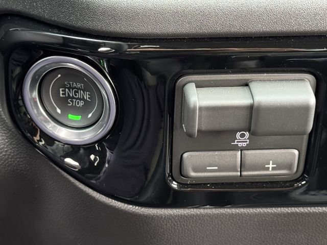 Used 2026 Chevrolet Silverado 1500 ZR2 w/ Dark Appearance Package image 19