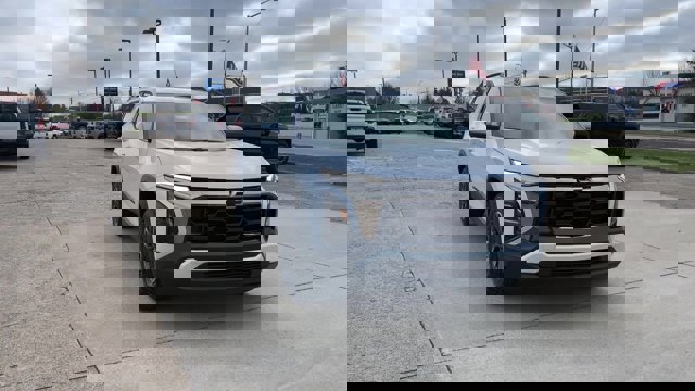 New 2026 Chevrolet Equinox ACTIV w/ Convenience Package III image 3