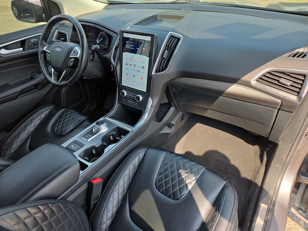 Used 2024 Ford Edge Titanium AWD/4WD image 16