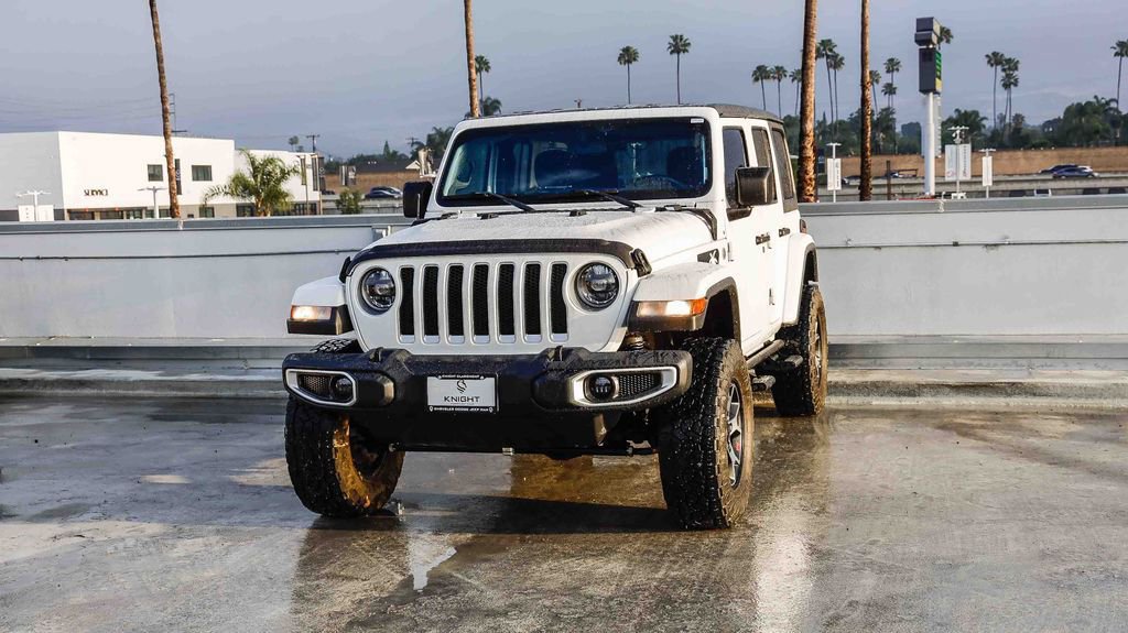 Used 2019 Jeep Wrangler Unlimited Sahara image 4