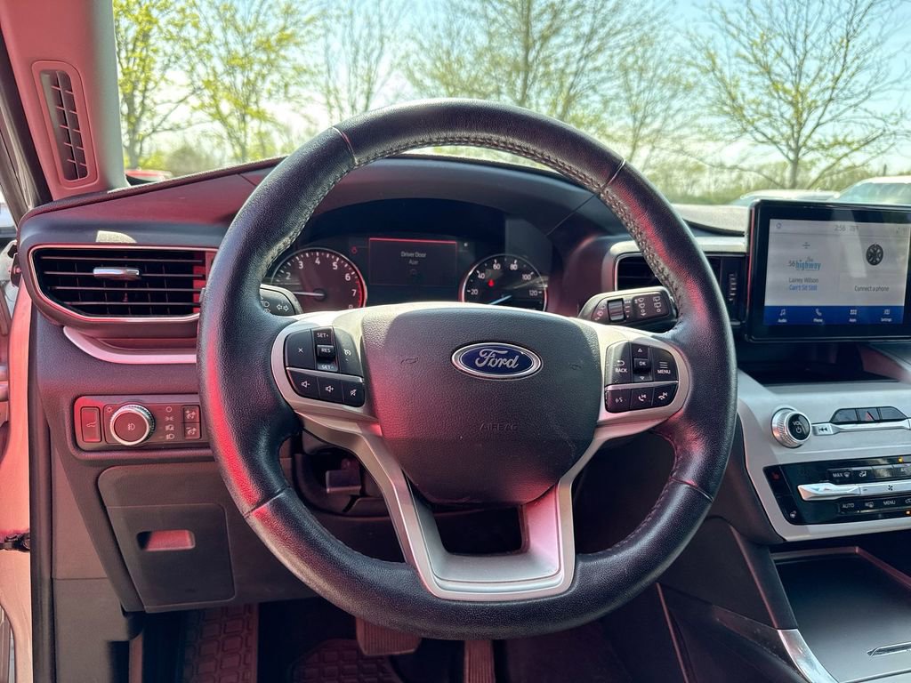 Used 2021 Ford Explorer XLT w/ Equipment Group 202A image 11