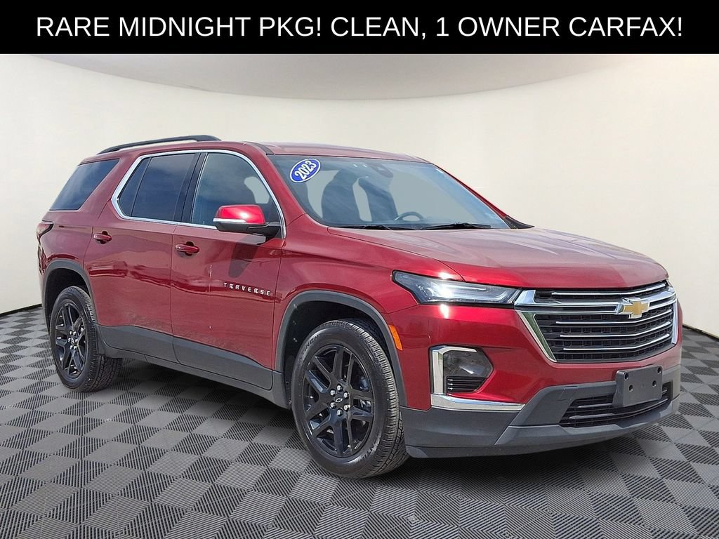 Used 2023 Chevrolet Traverse LT
