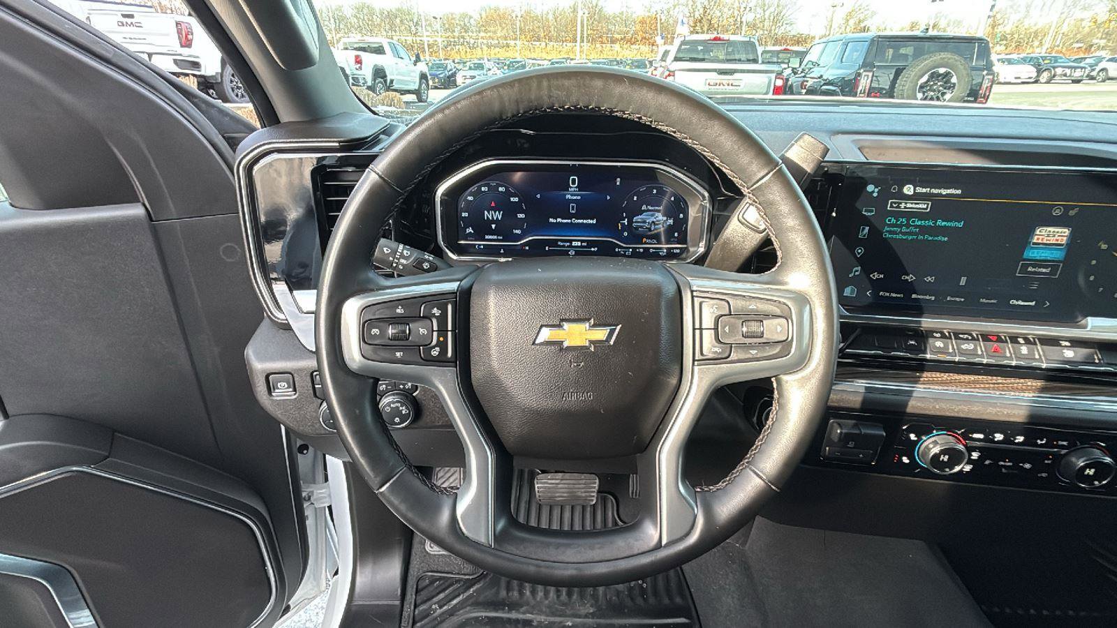 Used 2023 Chevrolet Silverado 1500 LT image 14