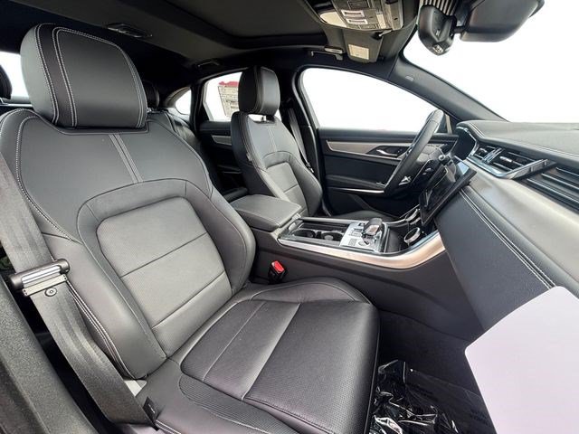 New 2024 Jaguar XF R-Dynamic SE AWD/4WD image 16