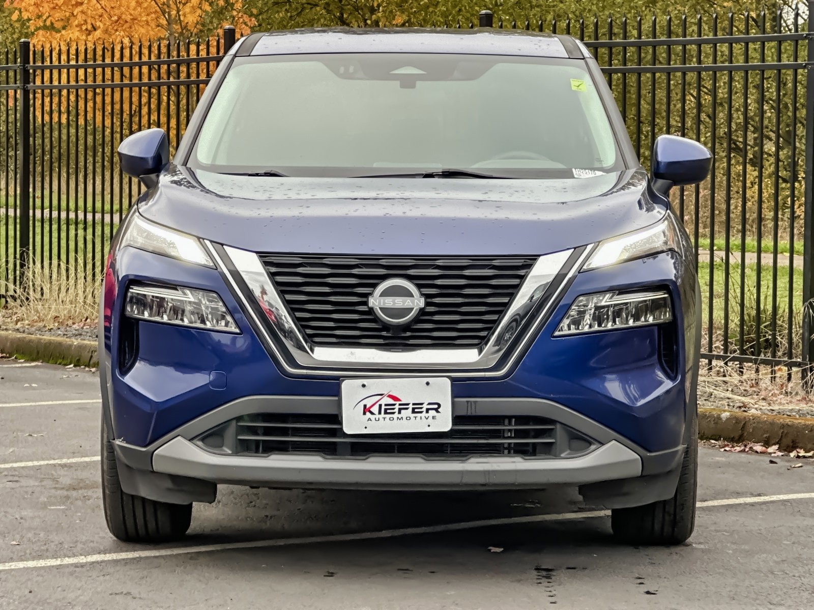 Used 2023 Nissan Rogue SV image 9