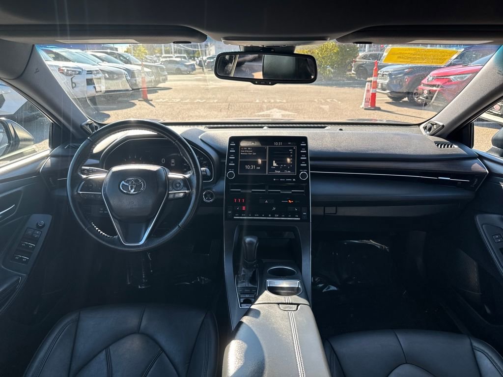 Used 2019 Toyota Avalon XLE w/ Moonroof Package image 10