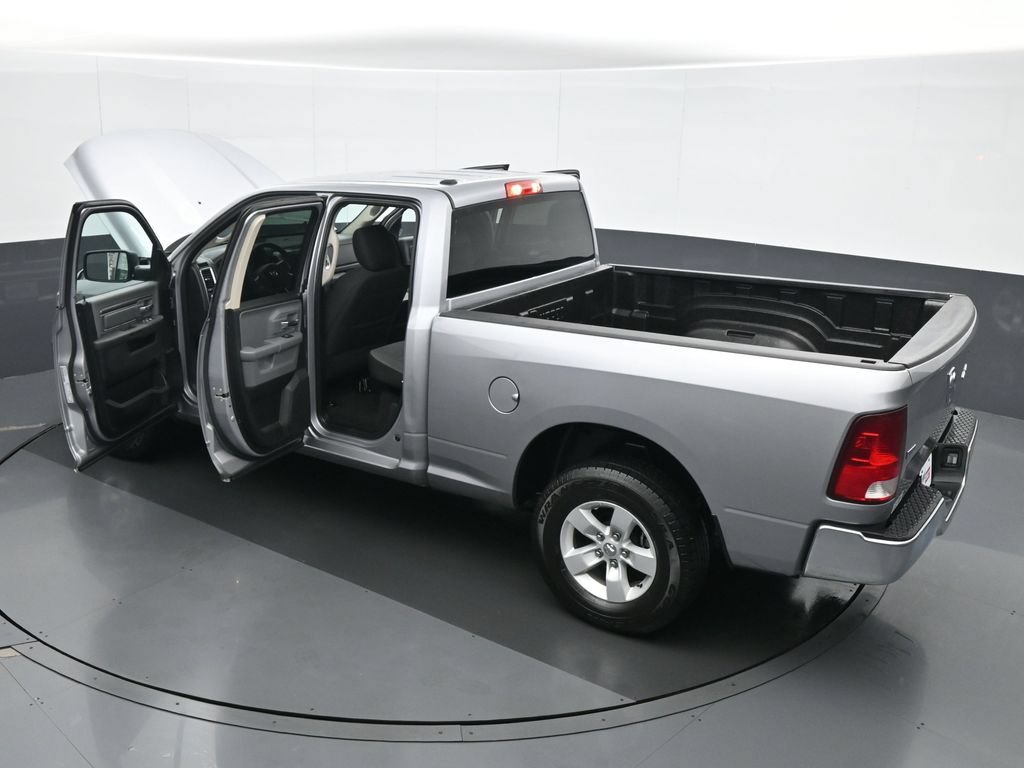 Used 2024 RAM 1500 Classic SLT AWD/4WD image 37