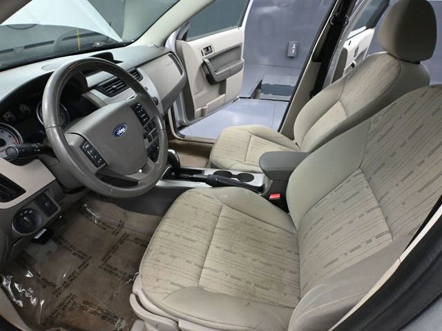 Used 2011 Ford Focus SE w/ 201A Rapid Spec Order Code FWD image 21