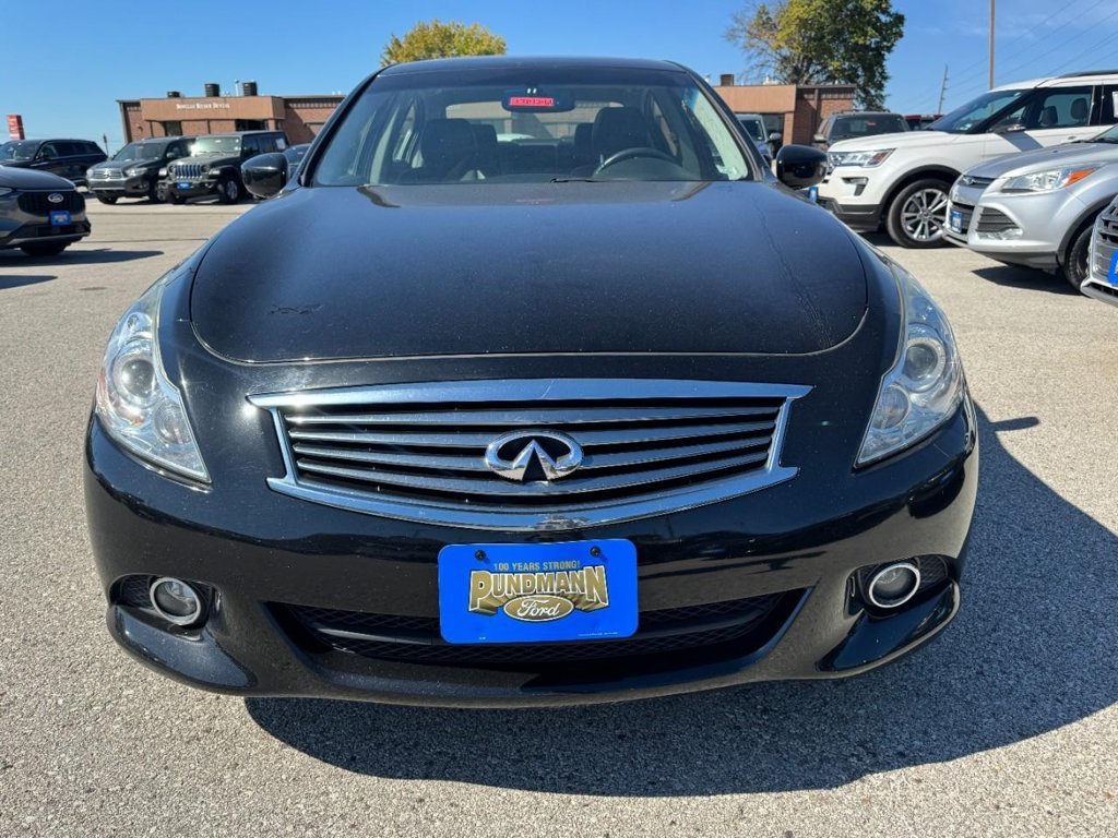 Used 2015 INFINITI Q40 AWD w/ Moonroof Package image 9