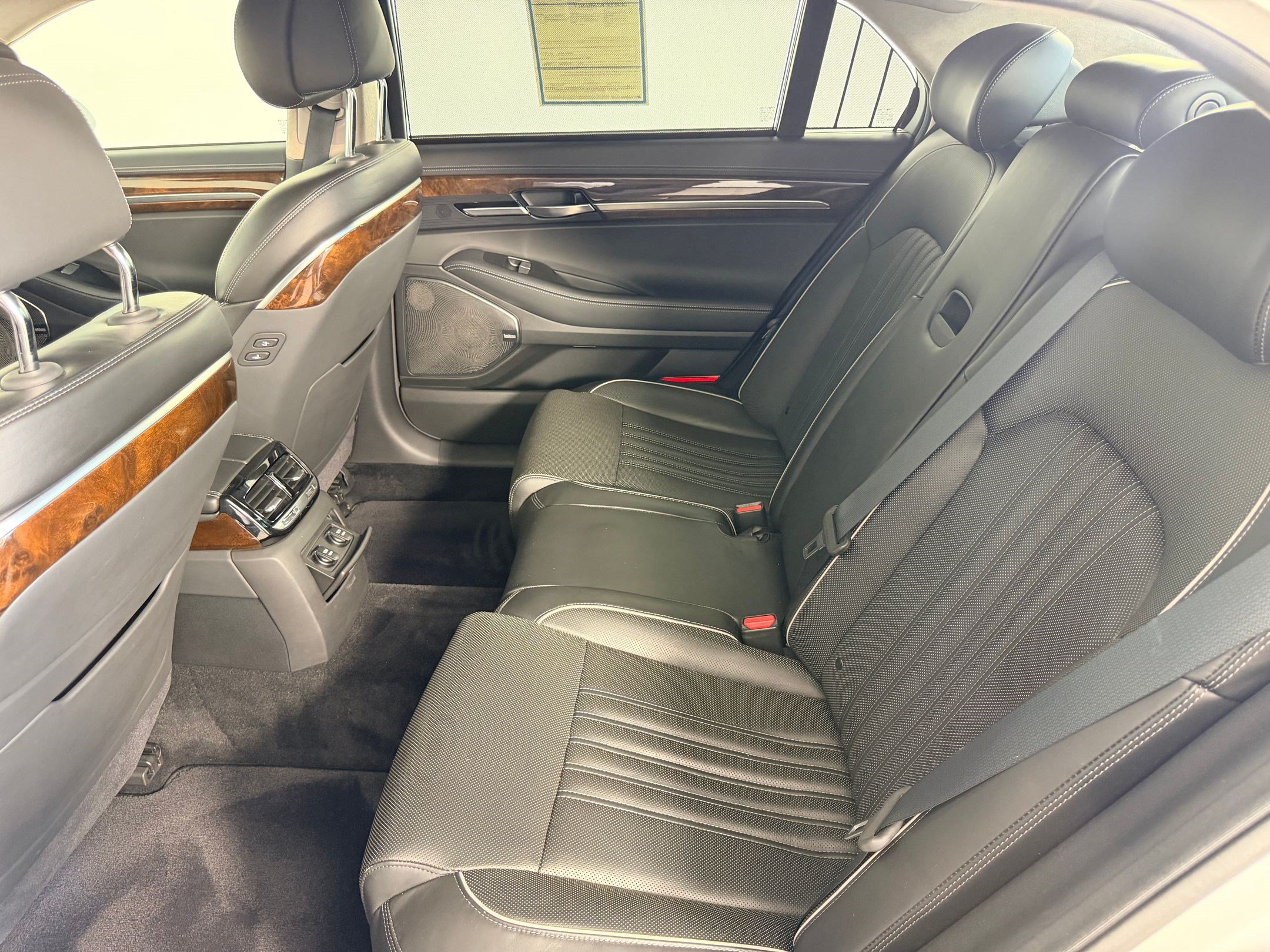 Used 2019 Genesis G90 3.3T Premium AWD/4WD image 26