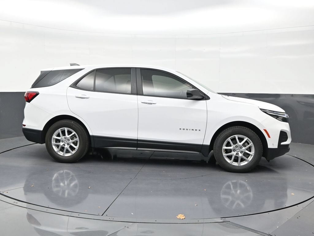 Used 2024 Chevrolet Equinox LS FWD image 6