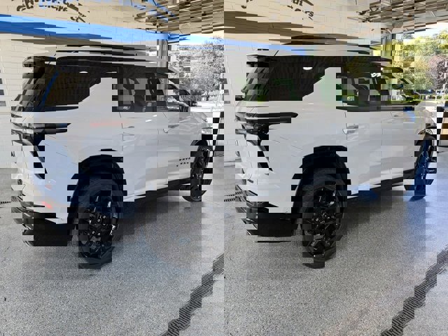 New 2026 Chevrolet Traverse RS w/ LPO, Floor Liner Package image 12