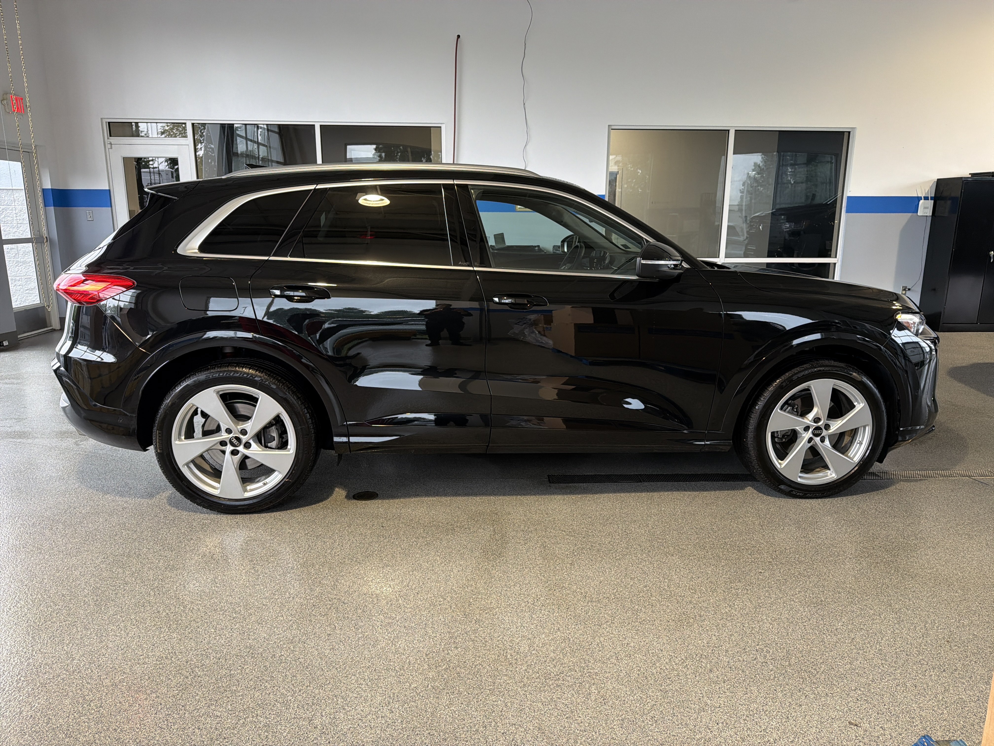 Used 2025 Audi Q5 Prestige AWD/4WD image 11