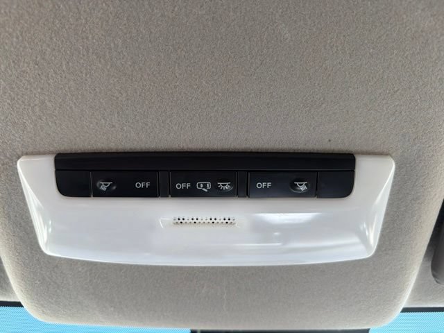 Used 2025 Nissan Versa S w/ Trunk Package FWD image 27