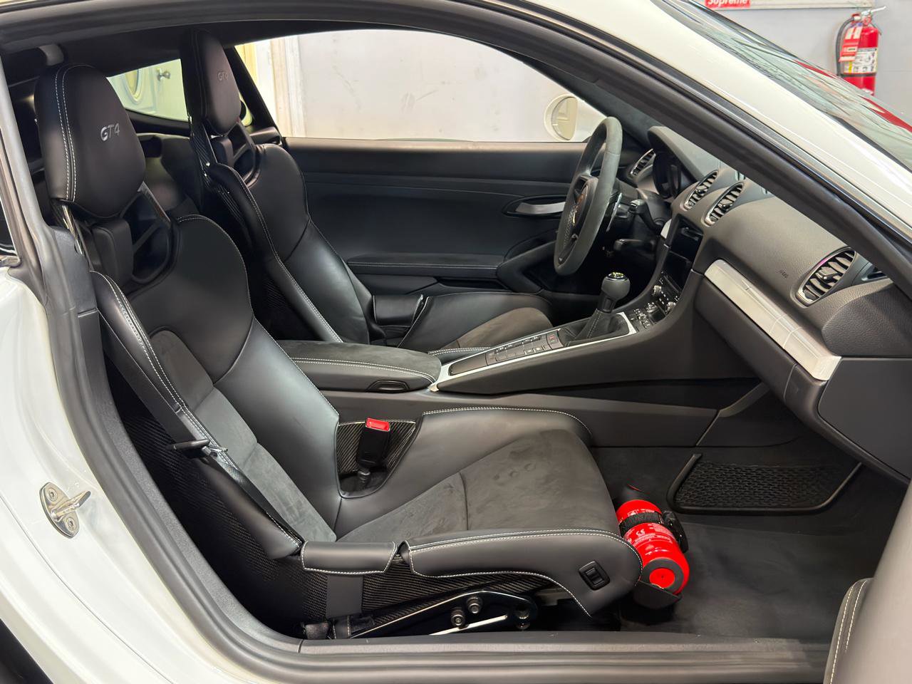 Used 2021 Porsche 718 Cayman GT4 image 18