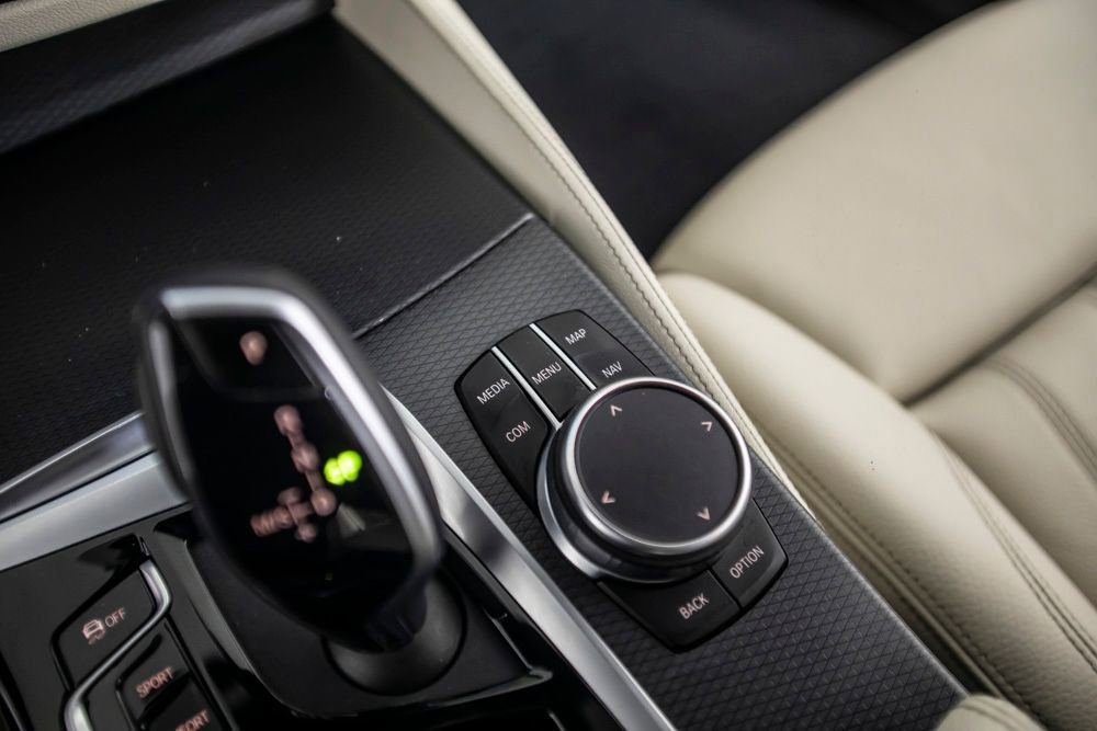 Used 2023 BMW 540i w/ M Sport Package image 37