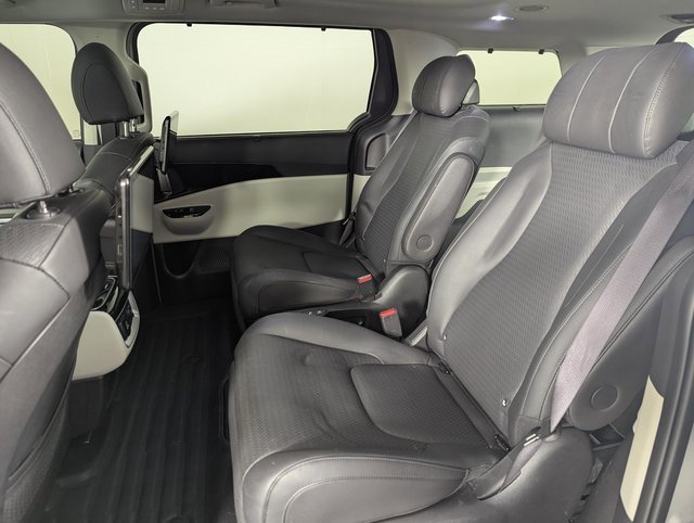 Used 2024 Kia Carnival SX Prestige image 15