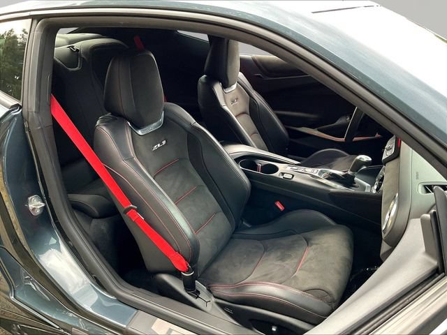 Used 2019 Chevrolet Camaro ZL1 RWD image 29