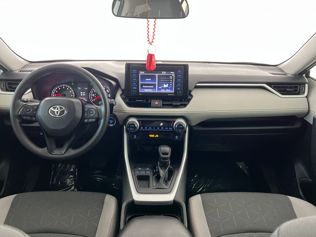 Used 2020 Toyota RAV4 XLE w/ Convenience Package image 14